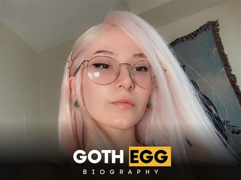 Goth Egg (u/gothegg88)